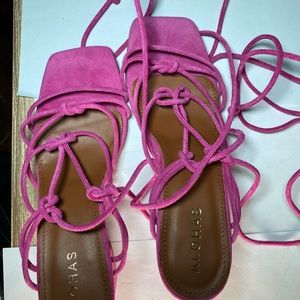 Alohas sandals, fuchsia color, size 7, new, made in Spain